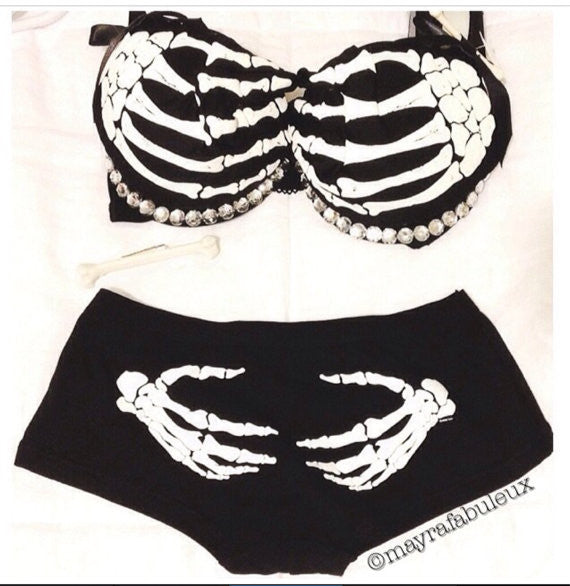Skeleton Hands Bra and Booty Shorts Set mayrafabuleux Skeleton Hands Bra and Booty Shorts Set mayrafabuleux
